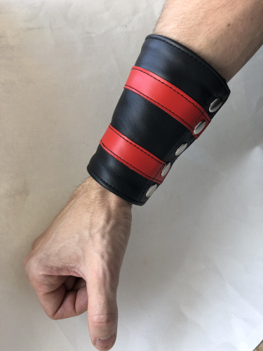 Leather wrist wallet N°1204 R